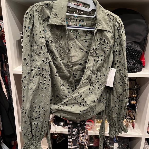 Guess Lichen leaf green multi LS kamy tie front top - Picture 3 of 4